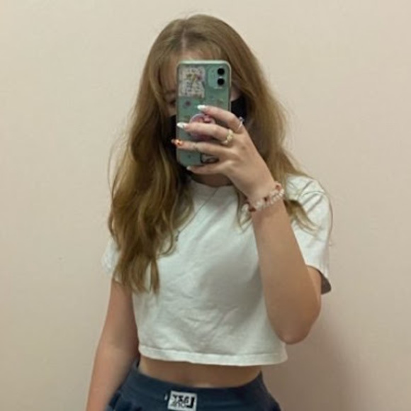 Meet your Posher, Raegan - Picture 1 of 1